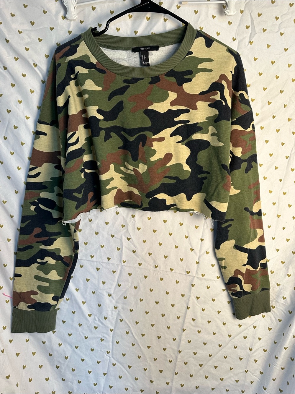 Forever 21 Olive and Brown Camo Cropped Long-Sleeve Top Size Large NWOT NEW